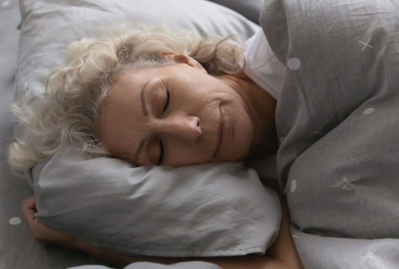 weighted blanket senior older adult anxiety sleep